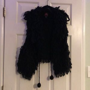 2b Bebe loop knit vest